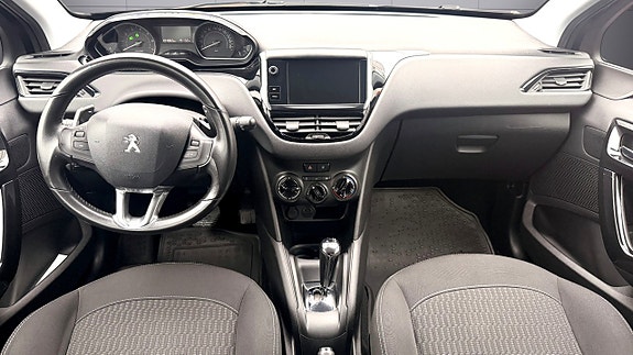 Peugeot 208 10 of 21