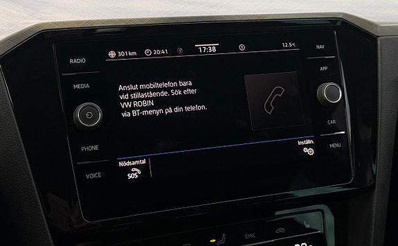Volkswagen Passat 21 of 30