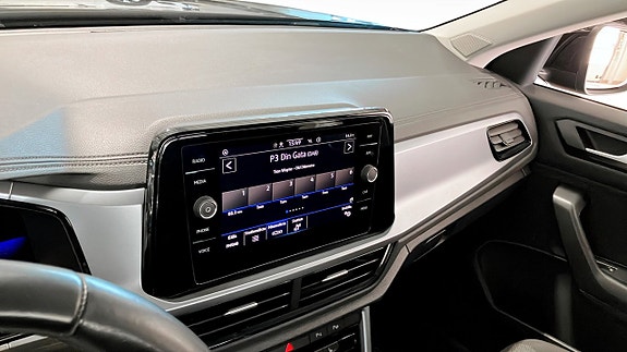 Volkswagen T-Roc 9 of 12