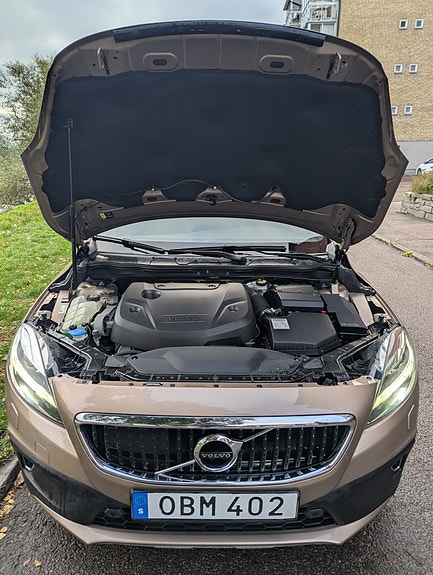 Volvo V40 Cross Country 5 of 9