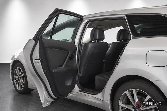 Toyota Avensis 9 of 20