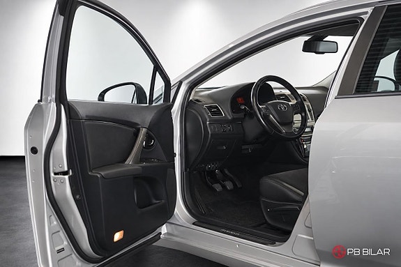 Toyota Avensis 8 of 20