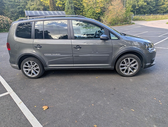 Volkswagen Touran Cross 10 of 11
