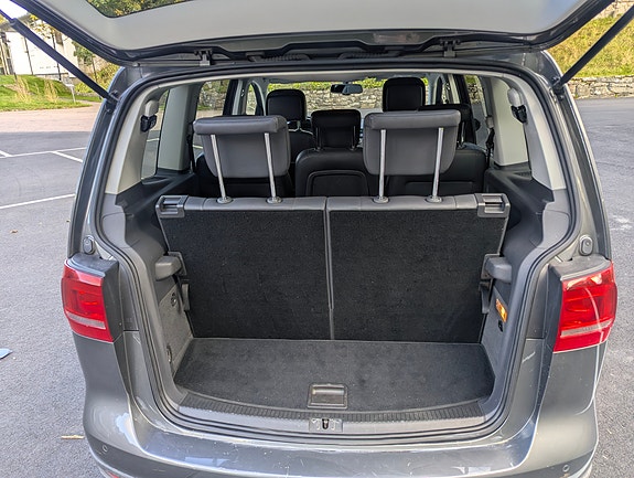Volkswagen Touran Cross 7 of 11