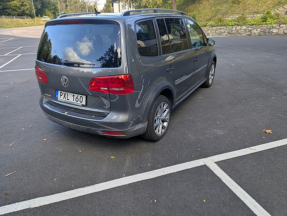 Volkswagen Touran Cross 9 of 11