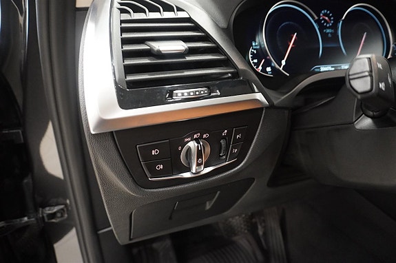 BMW X3 13 of 21