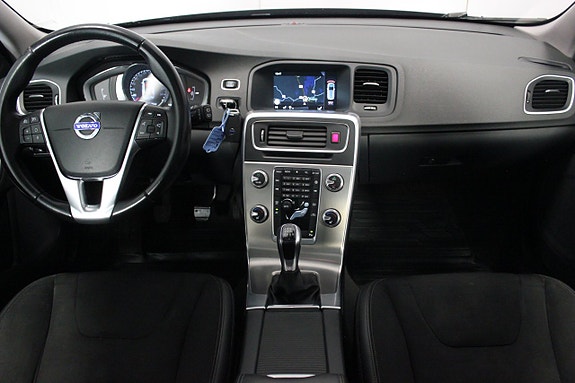 Volvo V60 12 of 24