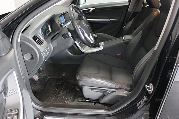 Volvo V60 8 of 24