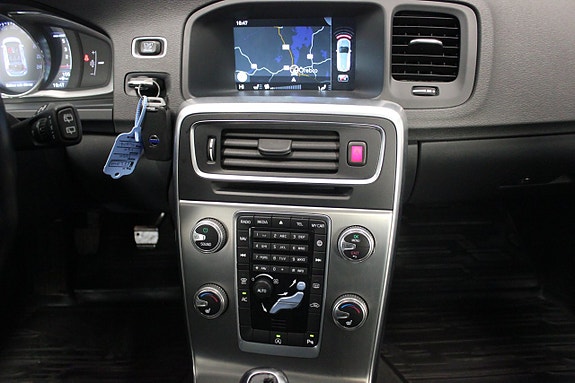 Volvo V60 17 of 24