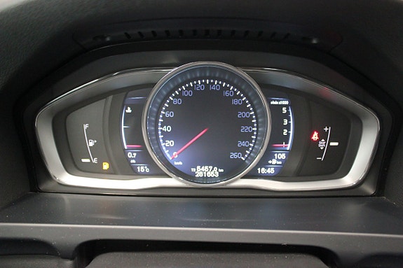 Volvo V60 14 of 24