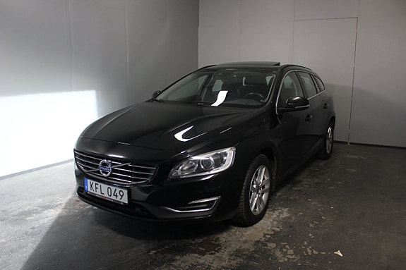 Volvo V60 2 of 24