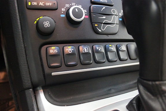 Volvo XC90 20 of 27