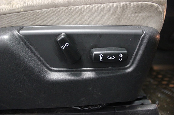 Volvo XC90 11 of 27