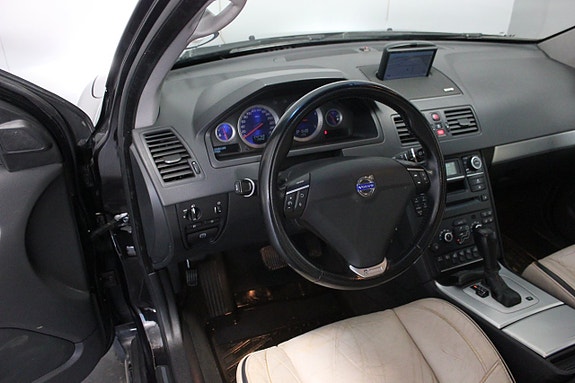 Volvo XC90 26 of 27