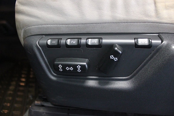 Volvo XC90 9 of 27