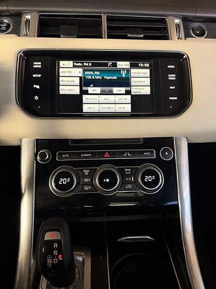 Land Rover Range Rover Sport 14 of 15