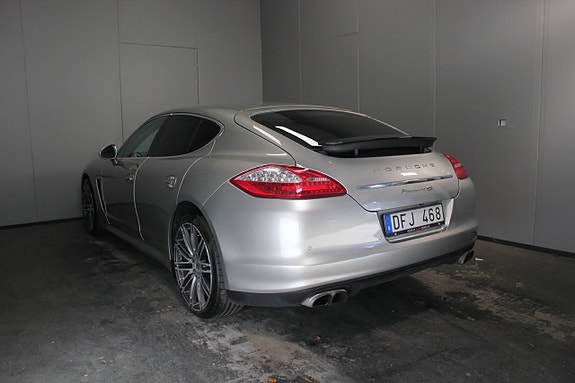 Porsche Panamera 4S 3 of 25