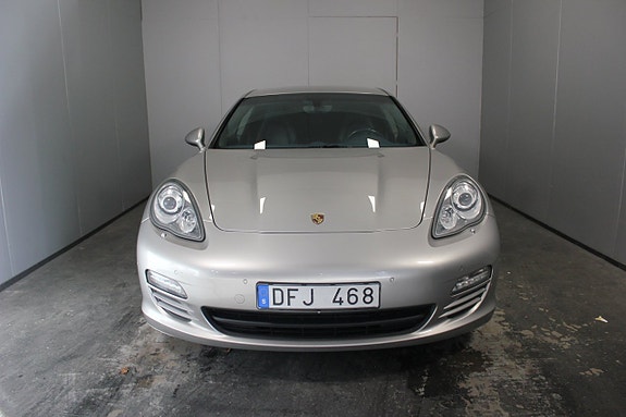 Porsche Panamera 4S 5 of 25