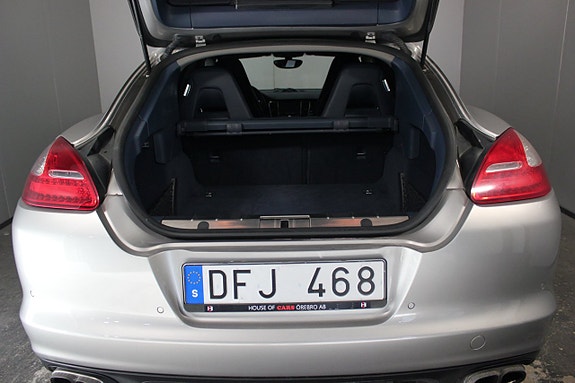 Porsche Panamera 4S 7 of 25