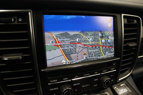 Porsche Panamera 4S 21 of 25