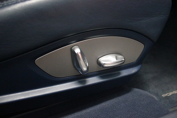 Porsche Panamera 4S 11 of 25