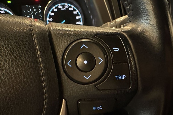 Toyota RAV4 12 of 23
