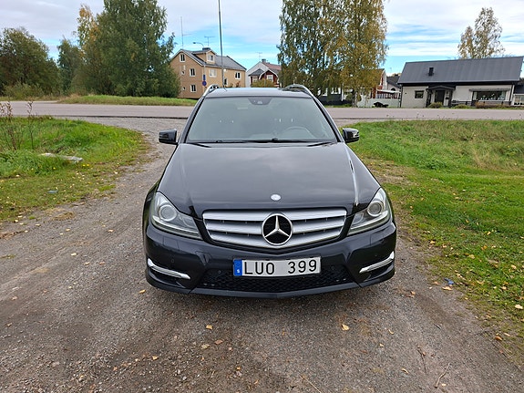 Mercedes-Benz C250 6 of 9