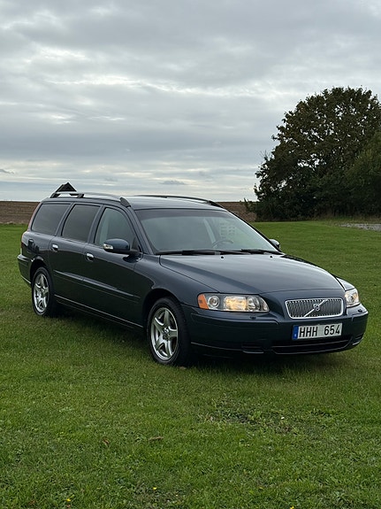 Volvo V70 4 of 12