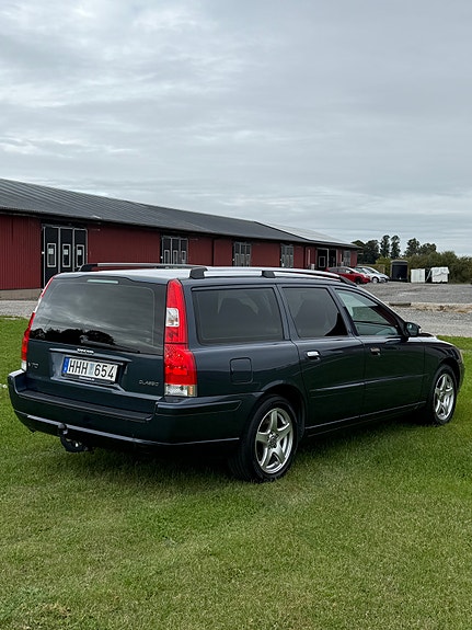 Volvo V70 5 of 12