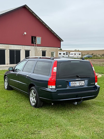 Volvo V70 7 of 12