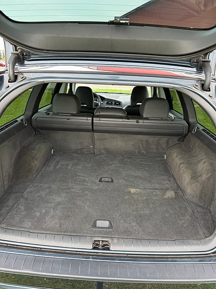 Volvo V70 8 of 12