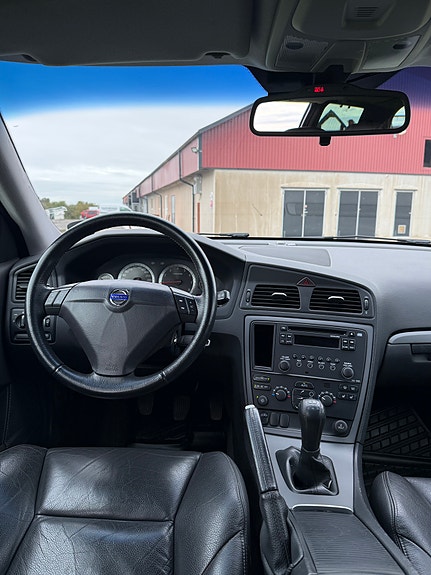 Volvo V70 10 of 12