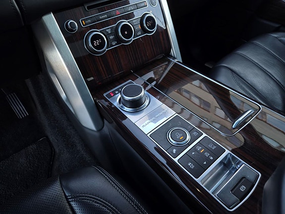 Land Rover Range Rover 17 of 22