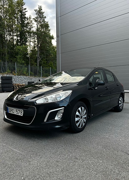 Peugeot 308 3 of 9