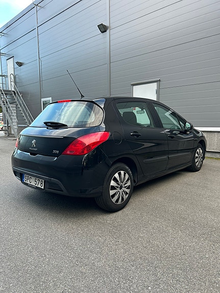 Peugeot 308 5 of 9