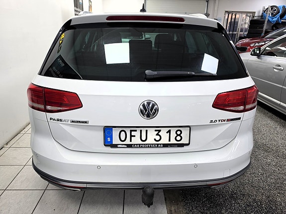 Volkswagen Passat Alltrack 18 of 21