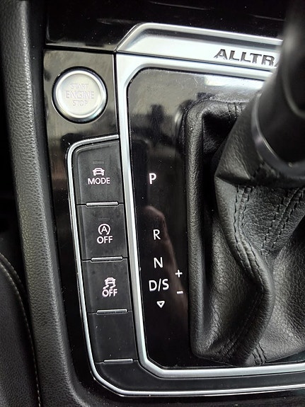 Volkswagen Passat Alltrack 13 of 21
