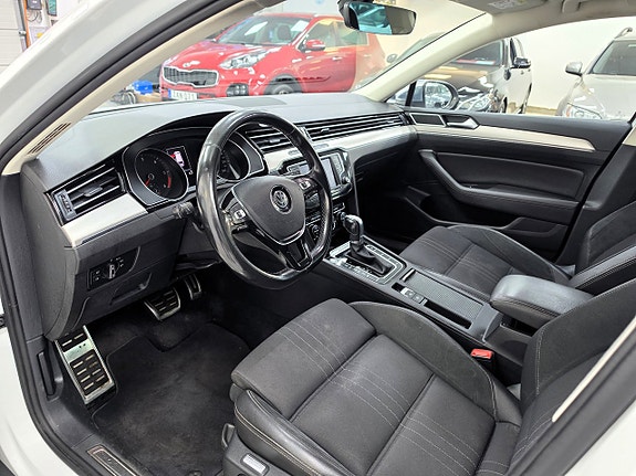 Volkswagen Passat Alltrack 8 of 21