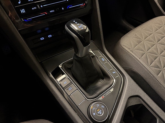 Volkswagen Tiguan 14 of 24