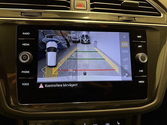 Volkswagen Tiguan 24 of 24