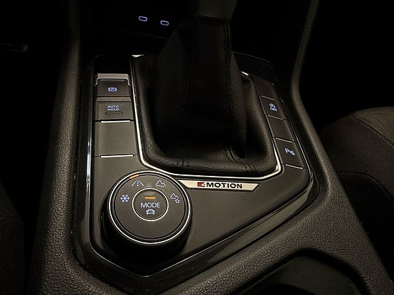Volkswagen Tiguan 15 of 24
