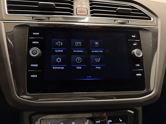 Volkswagen Tiguan 19 of 24
