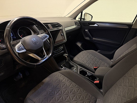 Volkswagen Tiguan 10 of 24