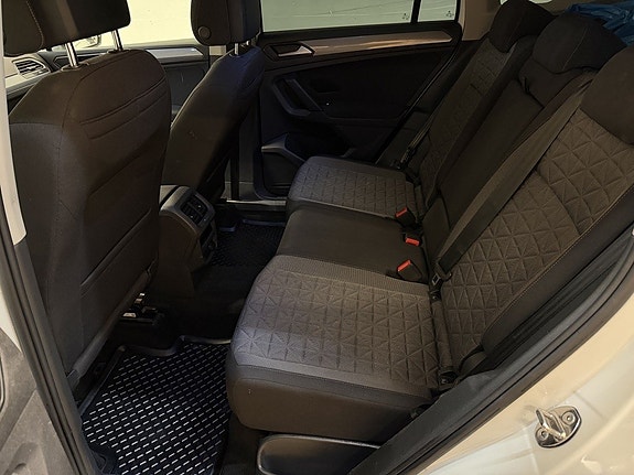 Volkswagen Tiguan 9 of 24