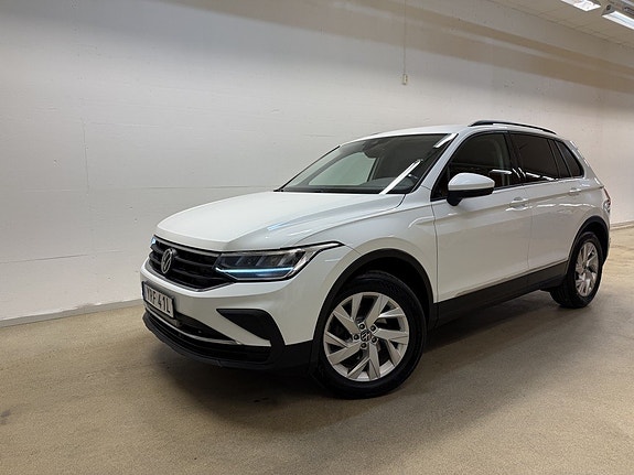 Volkswagen Tiguan 2 of 24