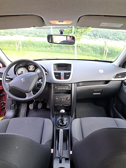 Peugeot 207 3 of 5