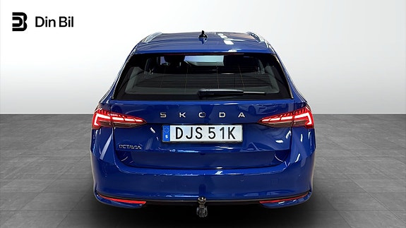 Skoda Octavia 2 of 10