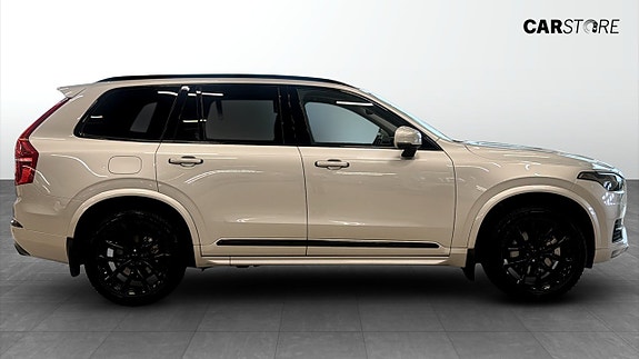 Volvo XC90 6 of 16