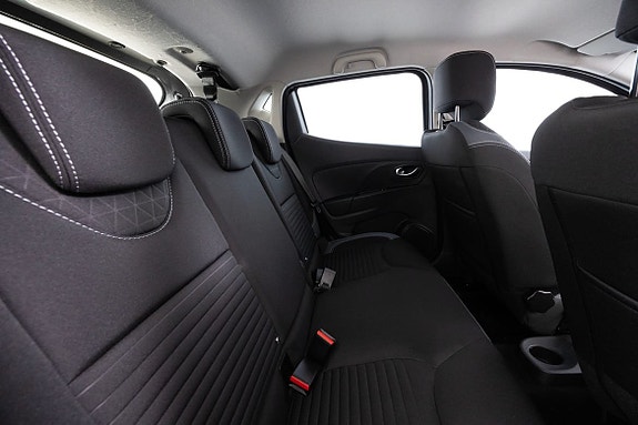 Renault Clio 15 of 19