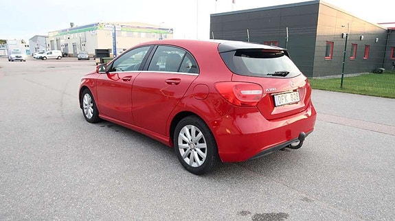 Mercedes-Benz A180 3 of 11